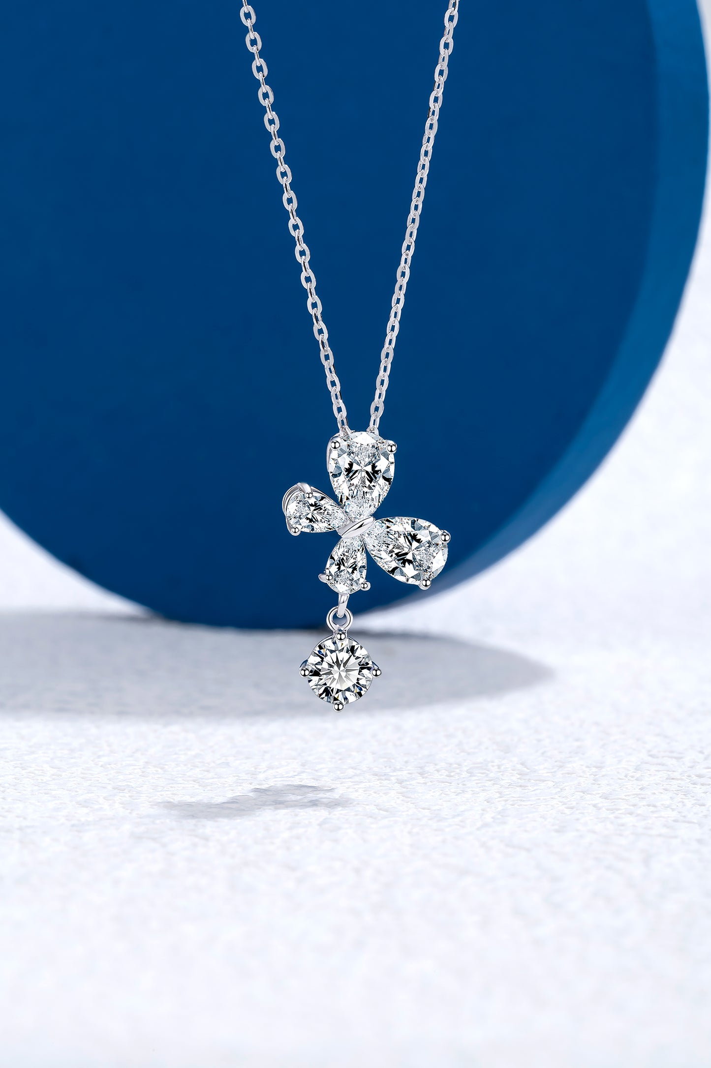 蝴蝶莫桑鑽項鍊 (0.5卡) Butterfly Moissanite Necklace (0.5ct)